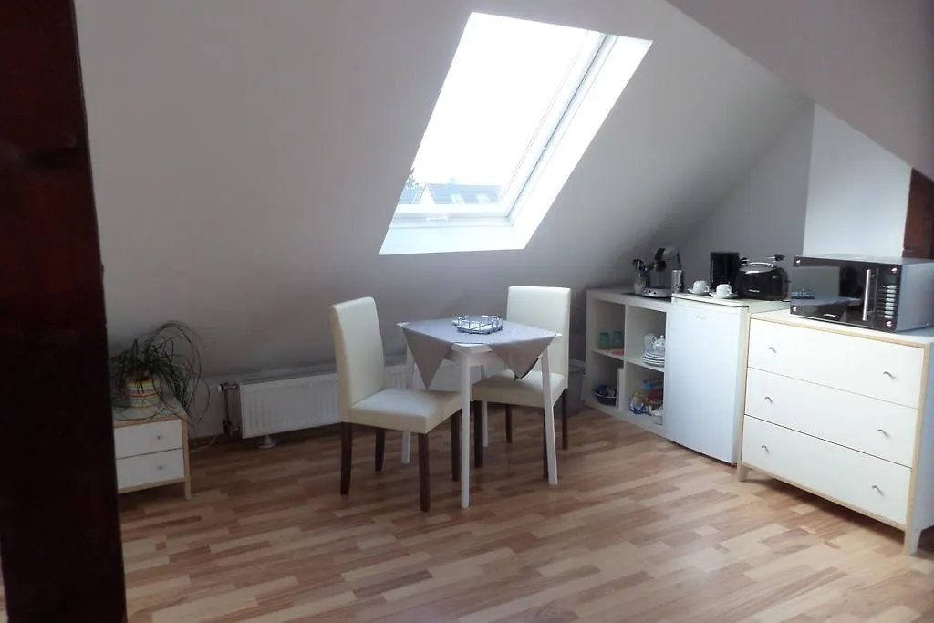 Apartment Flughafenapartement Sky View Dusseldorf Germany